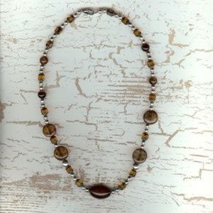 Handmade necklace in silver and browntone